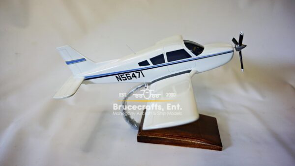 Model of Piper Arrow II PA-28R-200 with detailed craftsmanship.